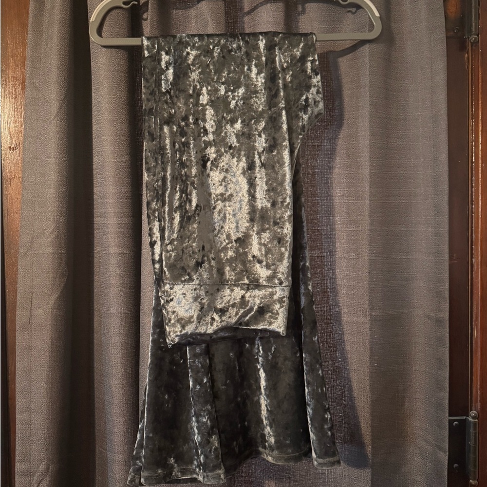 Velvet Gray Scarf